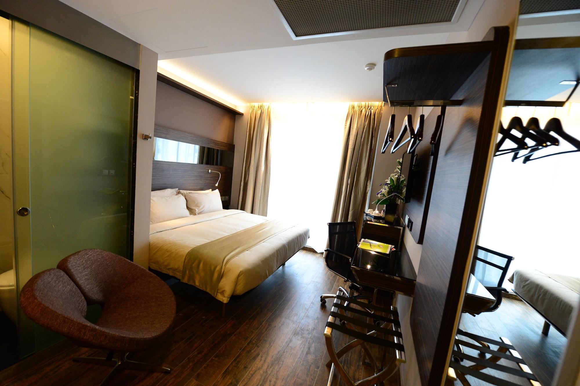 Mercure Tyrwhitt Khách sạn 4*