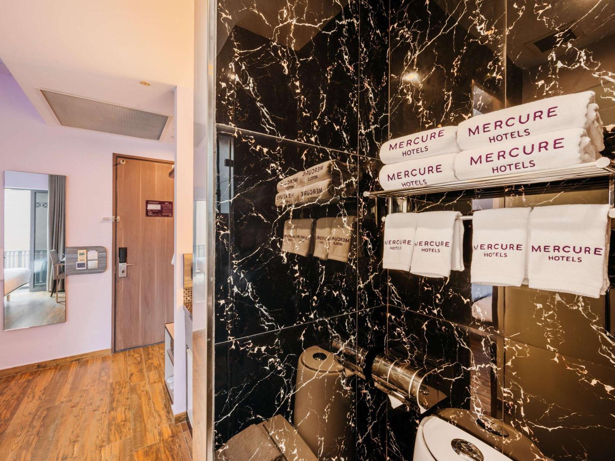 Khách sạn Mercure Tyrwhitt 4*
